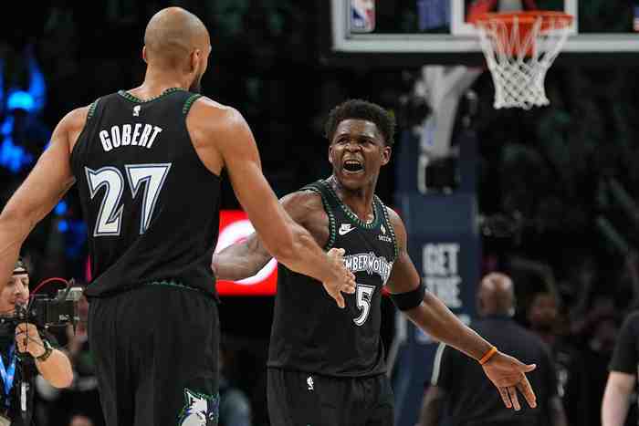 NBA超级黑马增强：两大新星加盟，组成五巨头豪阵，掀翻雷霆马刺